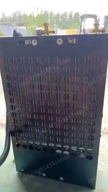 Portable Mini Electric Air Conditioner 12V 24V 220V DC Cooling Unit for Truck RV Ship New Energy Vehicle and Diesel Generator view 5