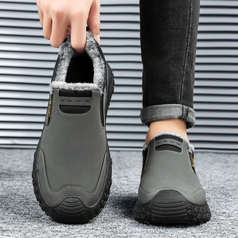 Men's shoes2026New winter slip-on dad cotton shoes, thickened non-slip casual shoes, versatile and warm cotton boots