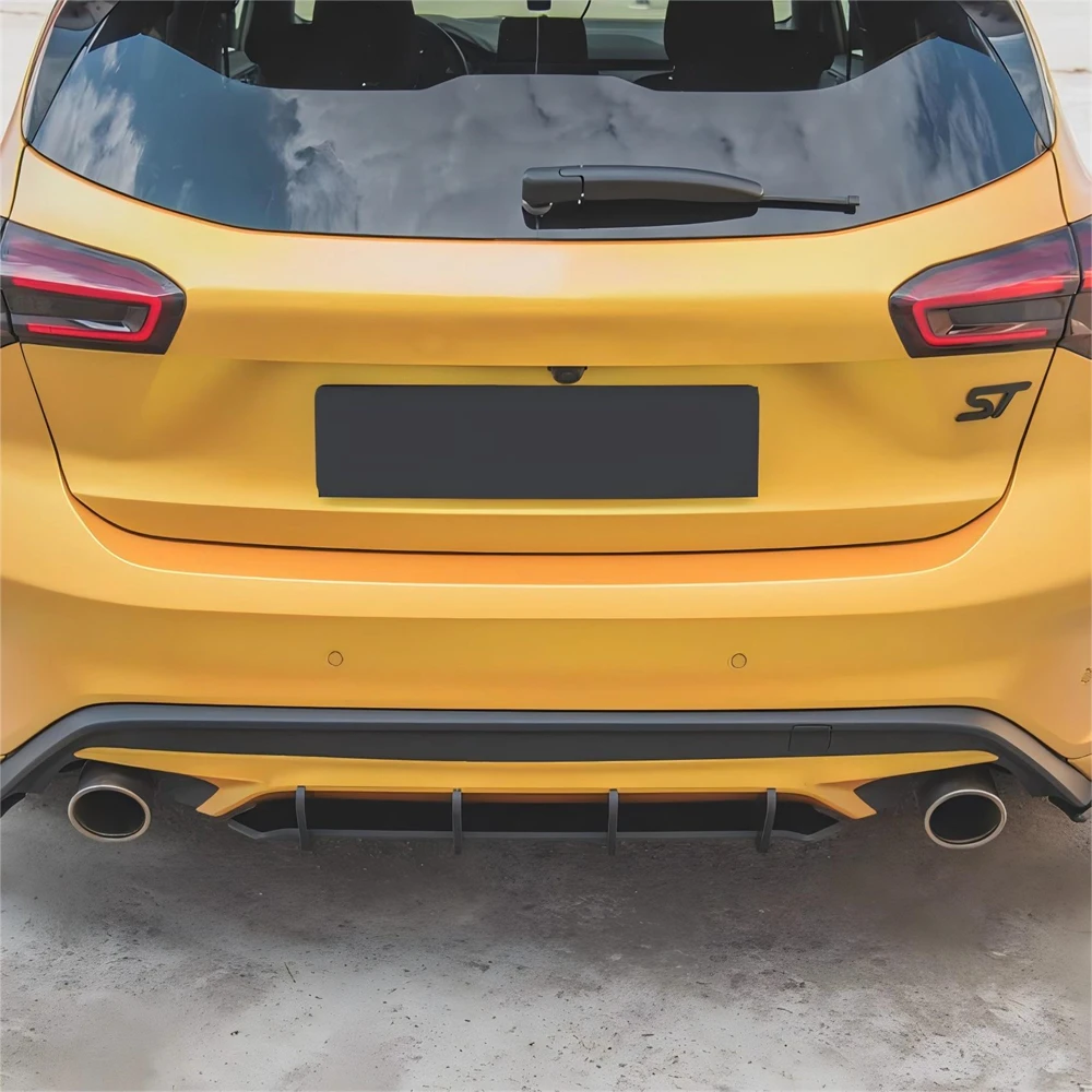 Picture 3: For Ford Focus ST MK4 2018 To 2021 ABS Gloss Black Car Rear Bumper Diffuser Spoiler Lip Protector Splitter Cover Body Kit Tuning