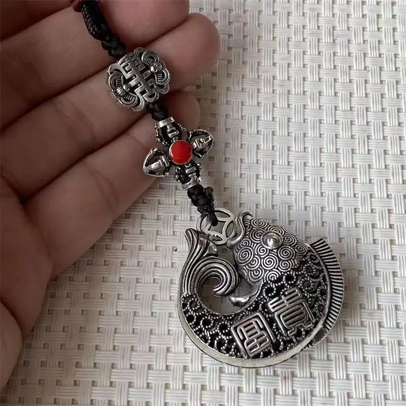 Free Delivery Elaborate Miao Silver Handmade Hollow Out Lucky Wealth “Fish” Pendant Ornaments Metal Handicrafts Decorate