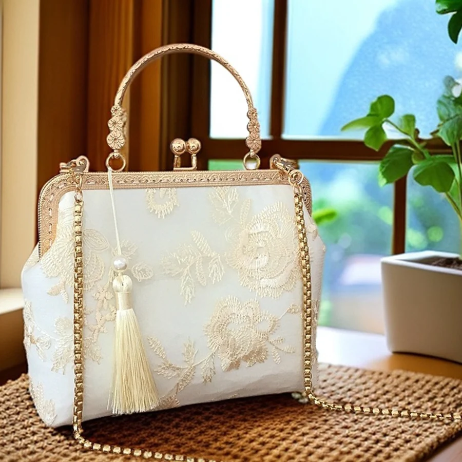 

Retro Lace Clip Clutch Purse for Women Dinner Handbags Metal Handle Embroidered Wedding Party Chains Small Square Crossbody Bag