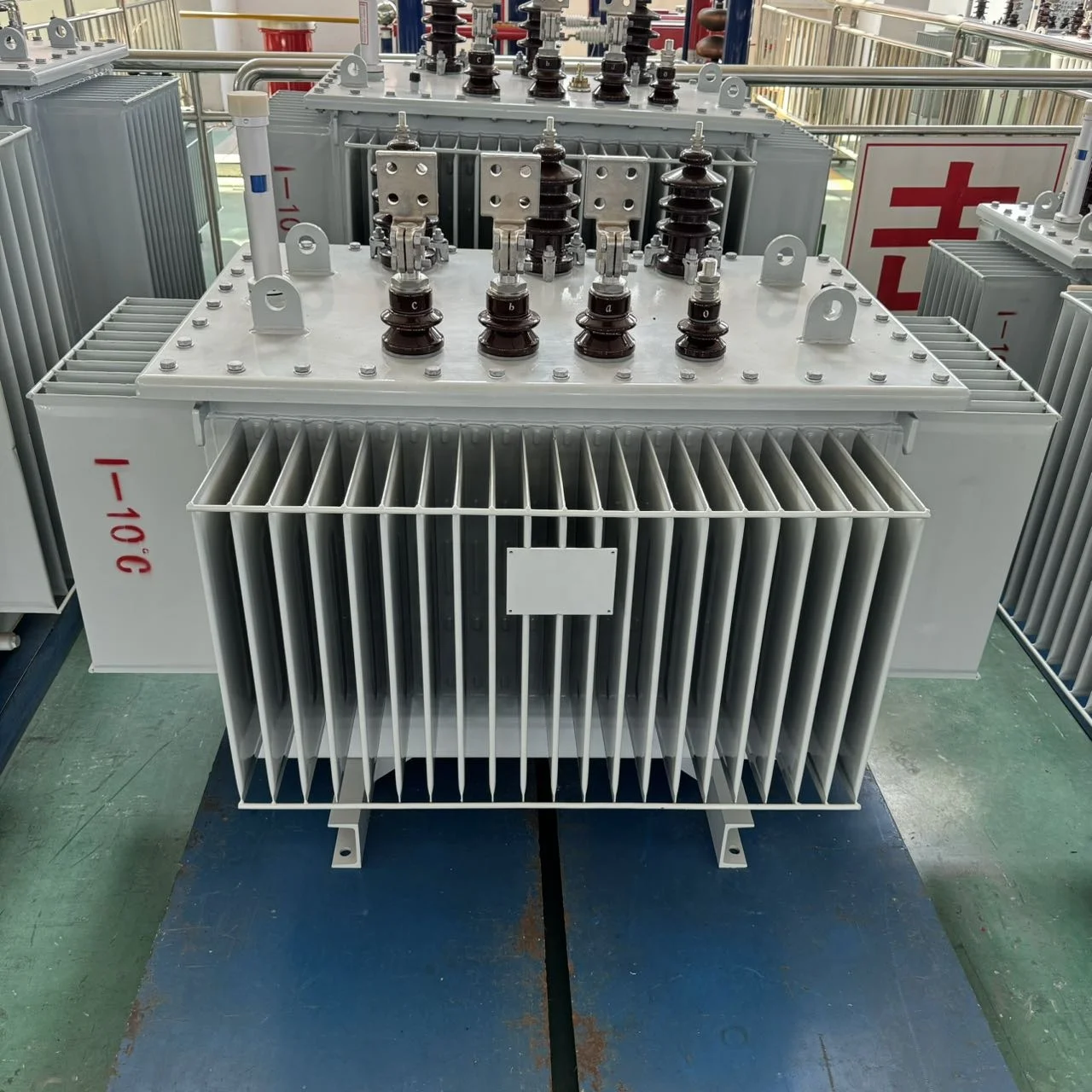 1000KVA 11kv 100% Copper three-phase oil-immersed transformer Lower cost