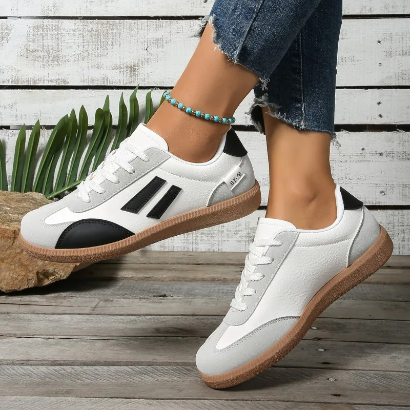 Sepatu Kets Wanita 2025 Musim Semi Baru Mewah Sepatu Datar Nyaman Slip On Sepatu Wanita Lembut Sepatu Luar Ruangan Ringan untuk Wanita