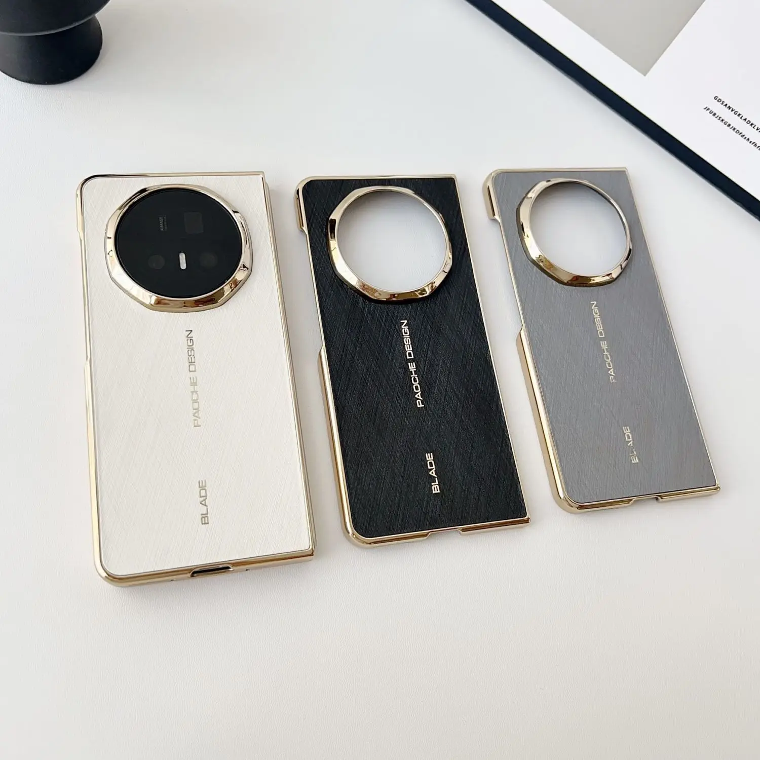 Custodia per HONOR Magic V5 Lussuosa copertura per PC pieghevole antigraffio con motivo oro per Honor Magic V5 Paraurti antiurto Funda