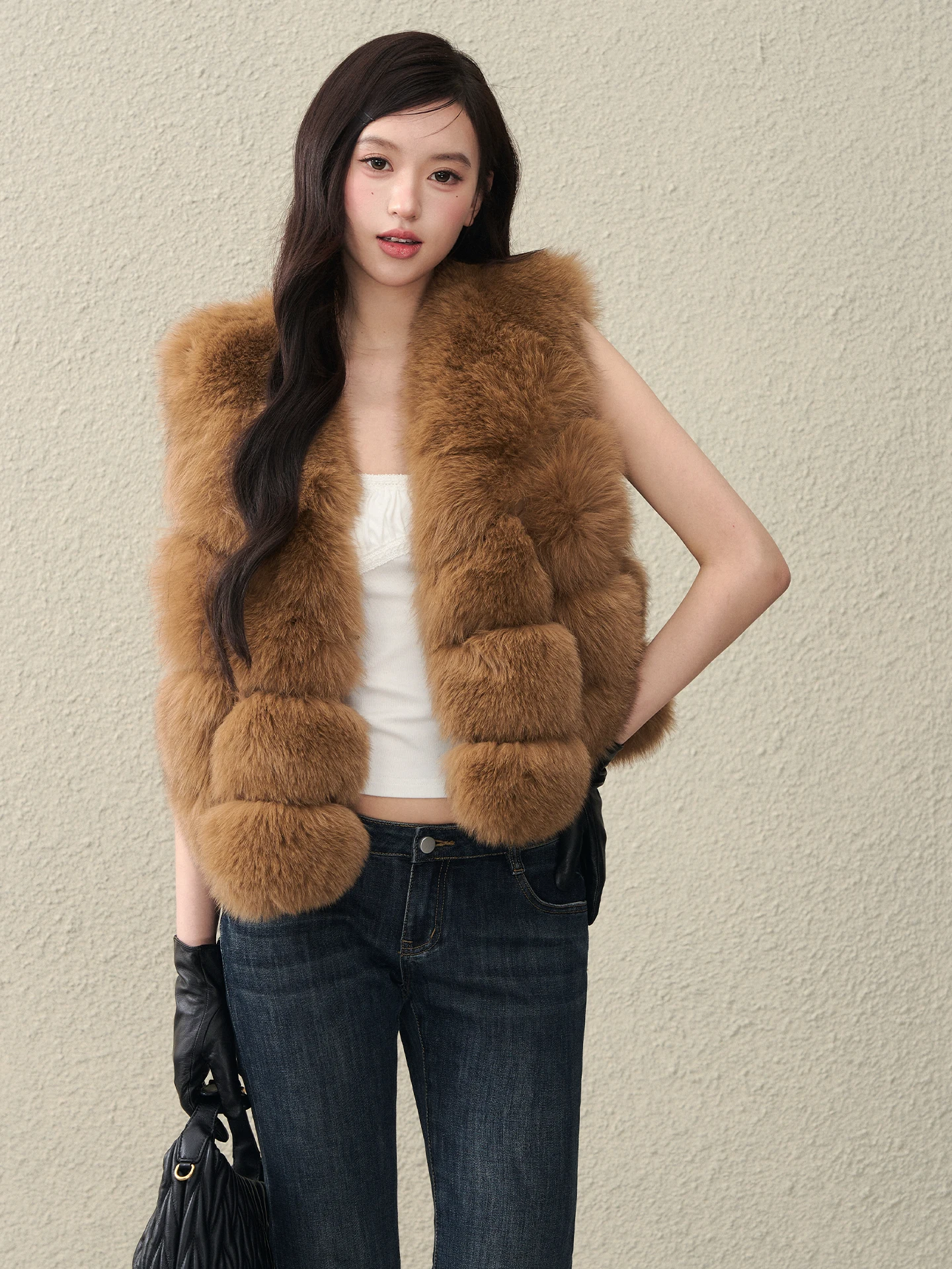 

Женский меховой жилет OIOI E: укороченный, для ранней весны, приталенный, повседневный, свободного кроя, с круглым вырезом, без рукавов