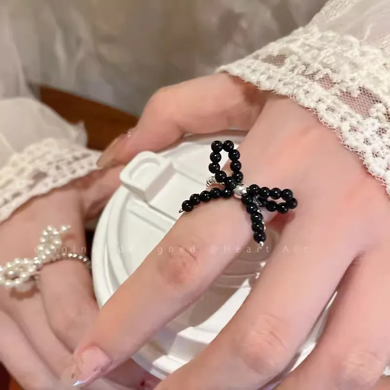 Elegant Pearl Beaded Bow Ring For Women Black And White Elastic Force Butterfly Ring Wedding Aesthetic Jewelry Gift