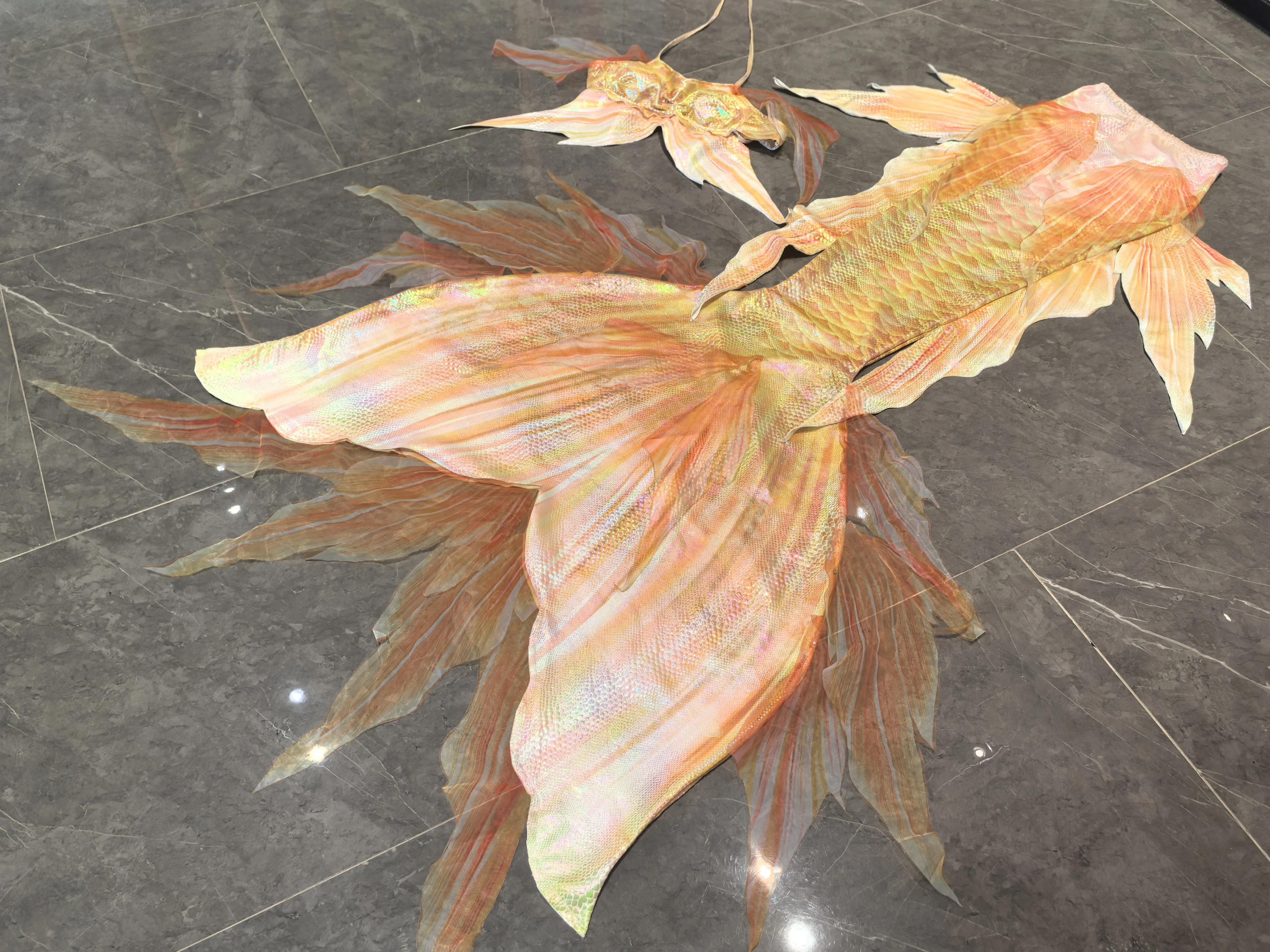 New Mermaid Tail Skirt Aquarium Diving Swimsuit Transparent Tailsand Mermaid Tail Performed and Filmed at Aquarium