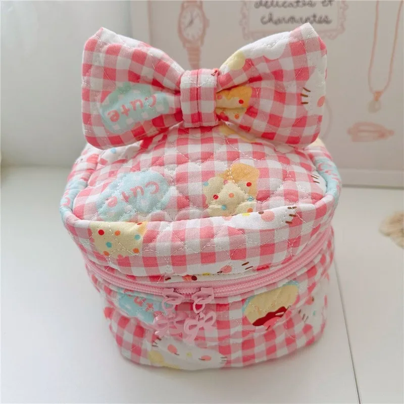 

Косметичка с мультяшным принтом, маленькая квадратная сумочка для косметики, портативный органайзер для макияжа, милая женская косметичка, чехол для хранения помады