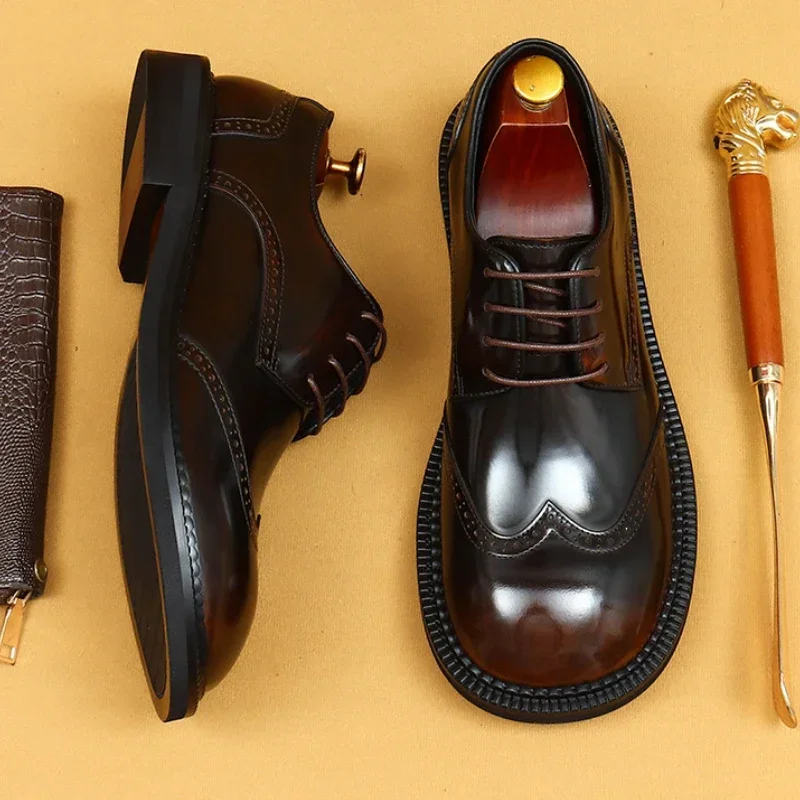 Retro Mens Dress Brogues Shoes Luxury Genuine Leather Round Toe Handmade Fashion Flat Autumn Black Wedding Social Shoes Man 2026