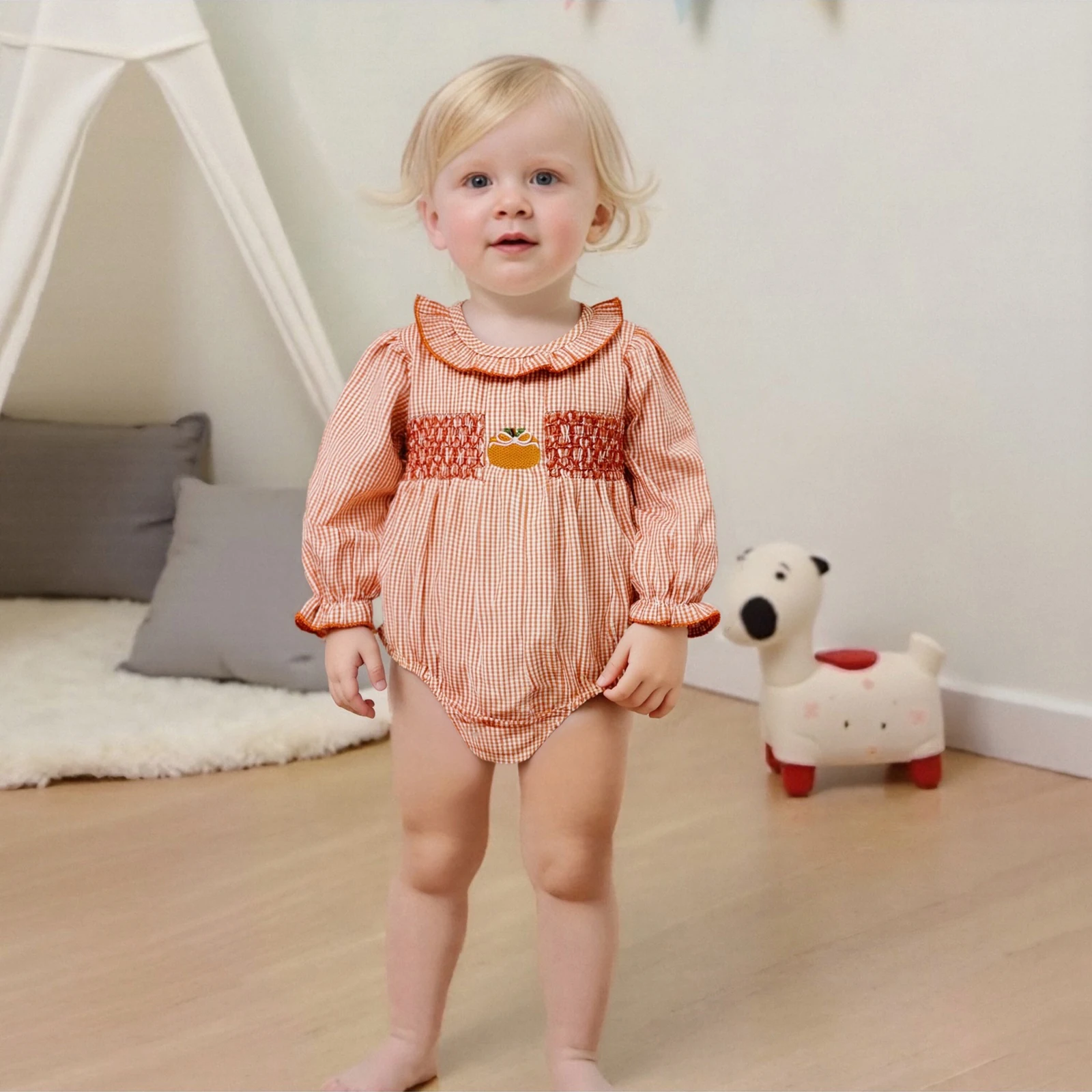 

Осенний клетчатый комбинезон для маленьких девочек на Хэллоуин, комбинезоны с тыквой и вышивкой, рюшами и круглым вырезом, одежда для новорожденных