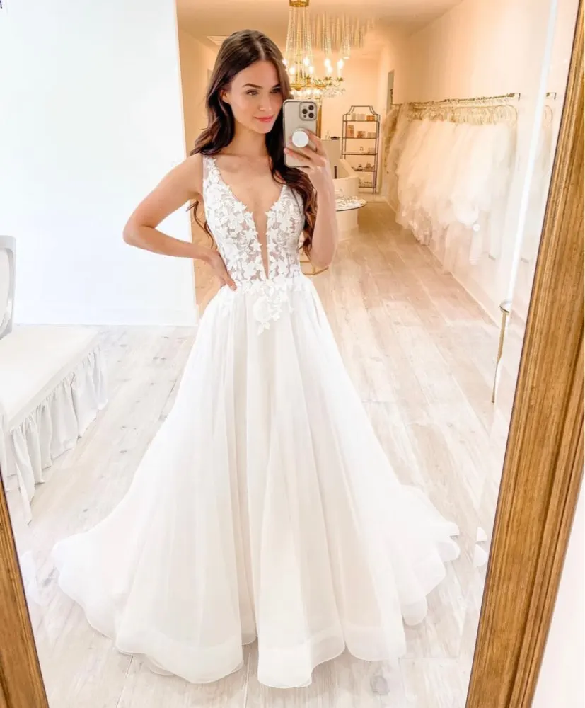 

ANGELSBRIDEP A-Line Wedding Dress For Women Lace Appliqued Deep V-neck Bride Robe Boho Full Length Bridal Gown Vestidos De Novia