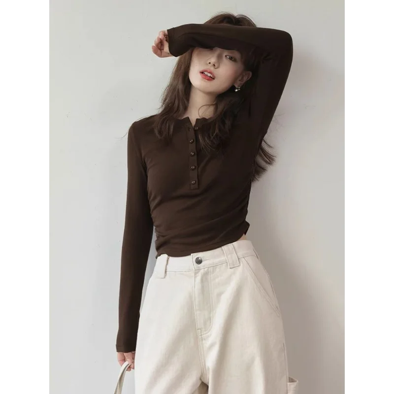 봄과 가을 긴팔 니트 티셔츠 여성용 슬림 탑 캐주얼하고 다재다능한 기질의 이너 베이스 셔츠