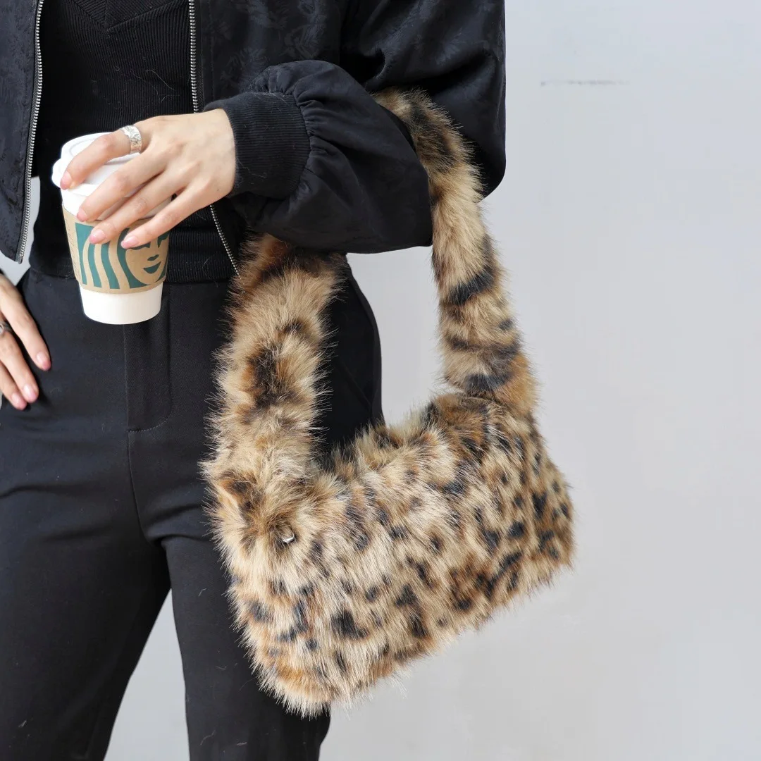 Y2K Trendige Plüsch-Unterarmtasche Damen Herbst-Winter Mode Einzelhandtasche Leopardenmuster-Tasche für Streetstyle – Detail 21