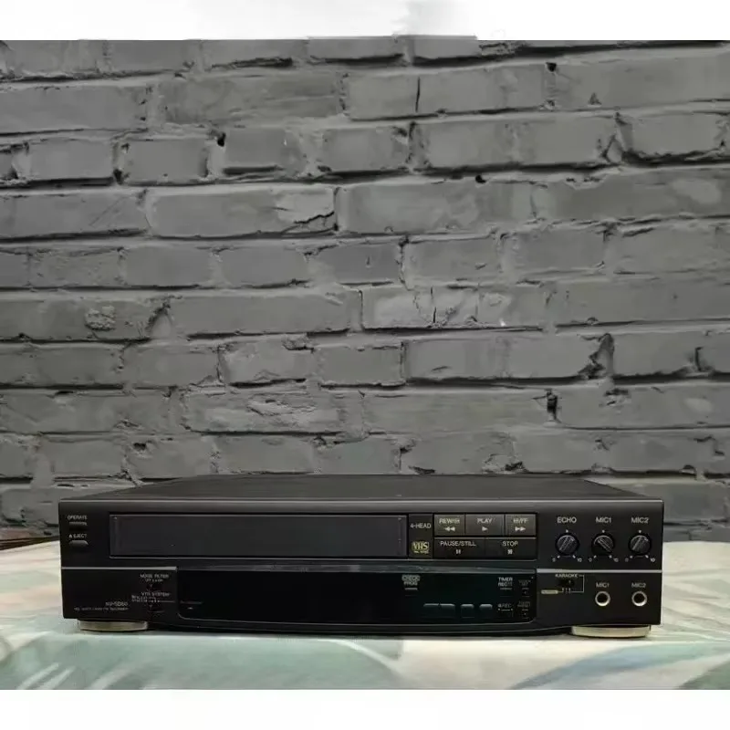 VHS VCR Player and Video Converter, Transfer Home Movies To DVD or Digital File Via USB, Compatible with TV, Preserve Old Video