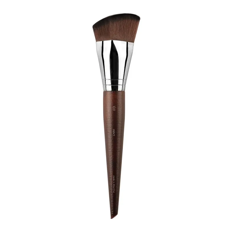 Makeup brushes, loose powder brushes, blush brushes, foundation brushes, eye shadow brushes and other sets
