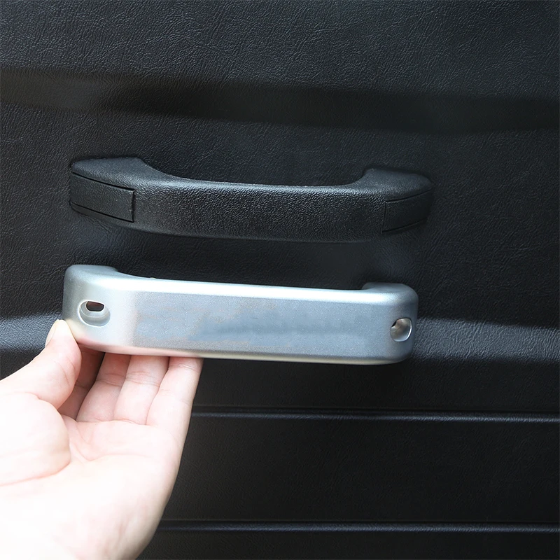 

For Land Rover Defender 90 110 2004-2018 Aluminum alloy car interior door grab handle frame trim interior details car accessory