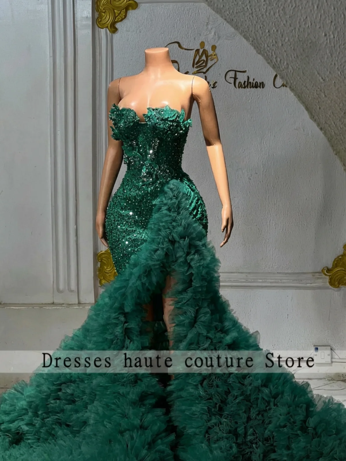 

Magnificent Emerald Green Prom Gown Strapless 3D Floral Pageant Birthday Ruffle High Slit Birthday Party Dress Customized