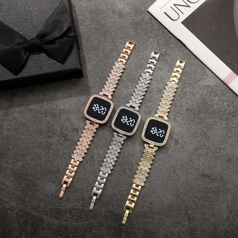 Orologio digitale con strass di lusso per donna Orologio touch screen semplice a LED Cinturino in acciaio moda Orologio da donna in oro rosa Reloj Mujer