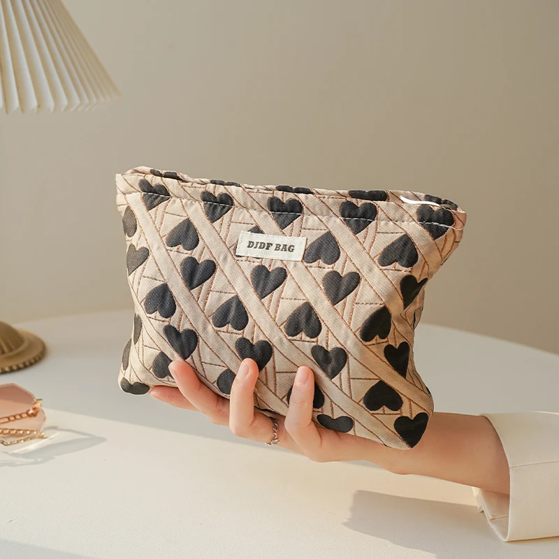 Schwarze Liebe Frau Kosmetik tasche große Kapazität kosmetische Lippenstift Aufbewahrung tasche tragbare Reise Kultur beutel Pendler Clutch ins