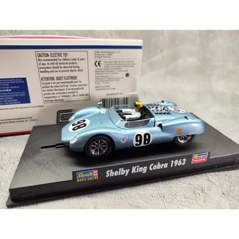 

Diecast REVELL 1/32 Scale Collaboration MONOGRAM Track Racing Car SHELBY KING COBRA1963 Alloy Car Model Collectible Toy Gift