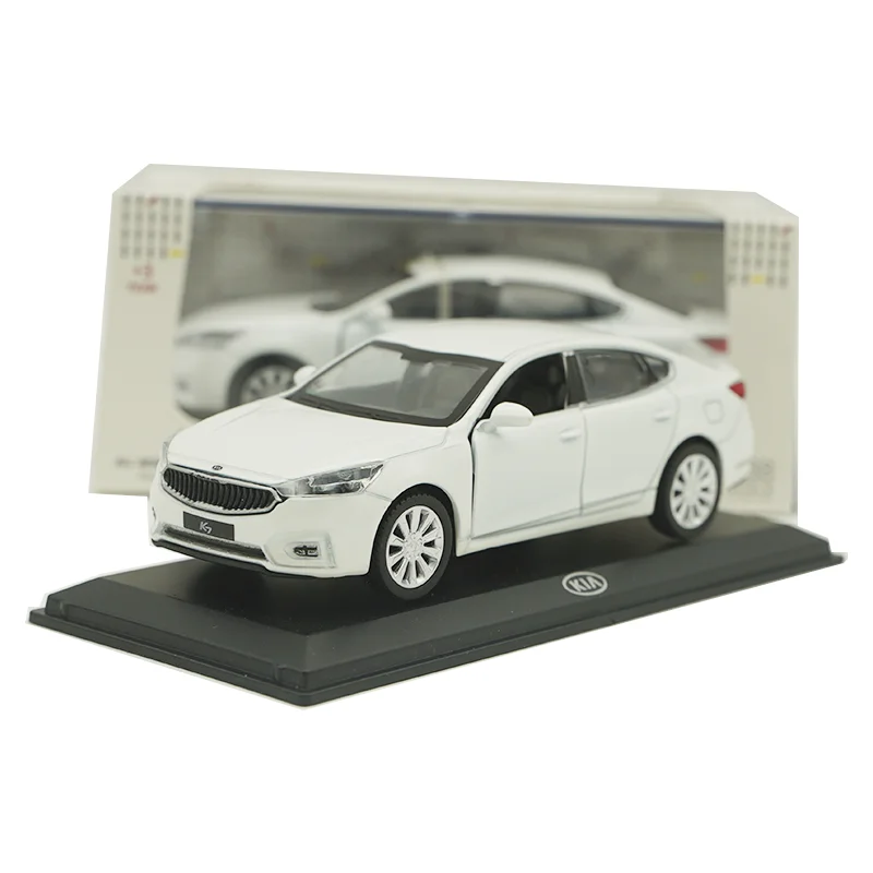 Литая под давлением модель автомобиля из корейского сплава KIA K7 масштаба 1:38