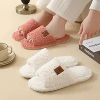 Chaussons blancs tendance à bout ouvert pour femme, hiver 2026, confortables, à talons plats, en fausse fourrure, chauds et douillets 4