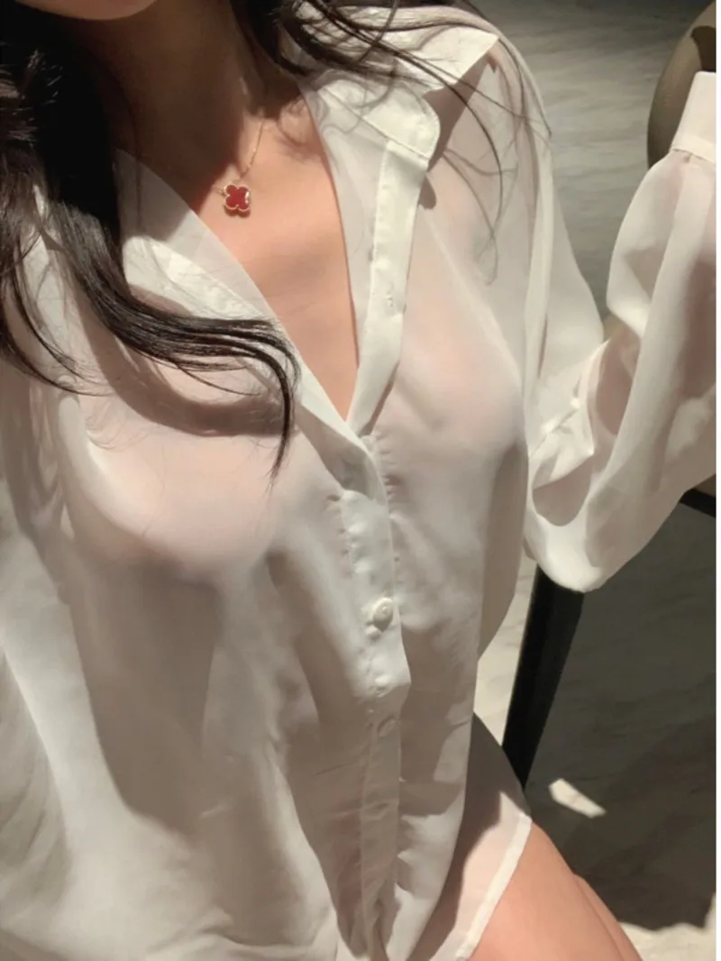 Summer fashion women's clothing chiffon 2024 new solid color only one set long sleeved backless pleated transparent shirt 3A2L