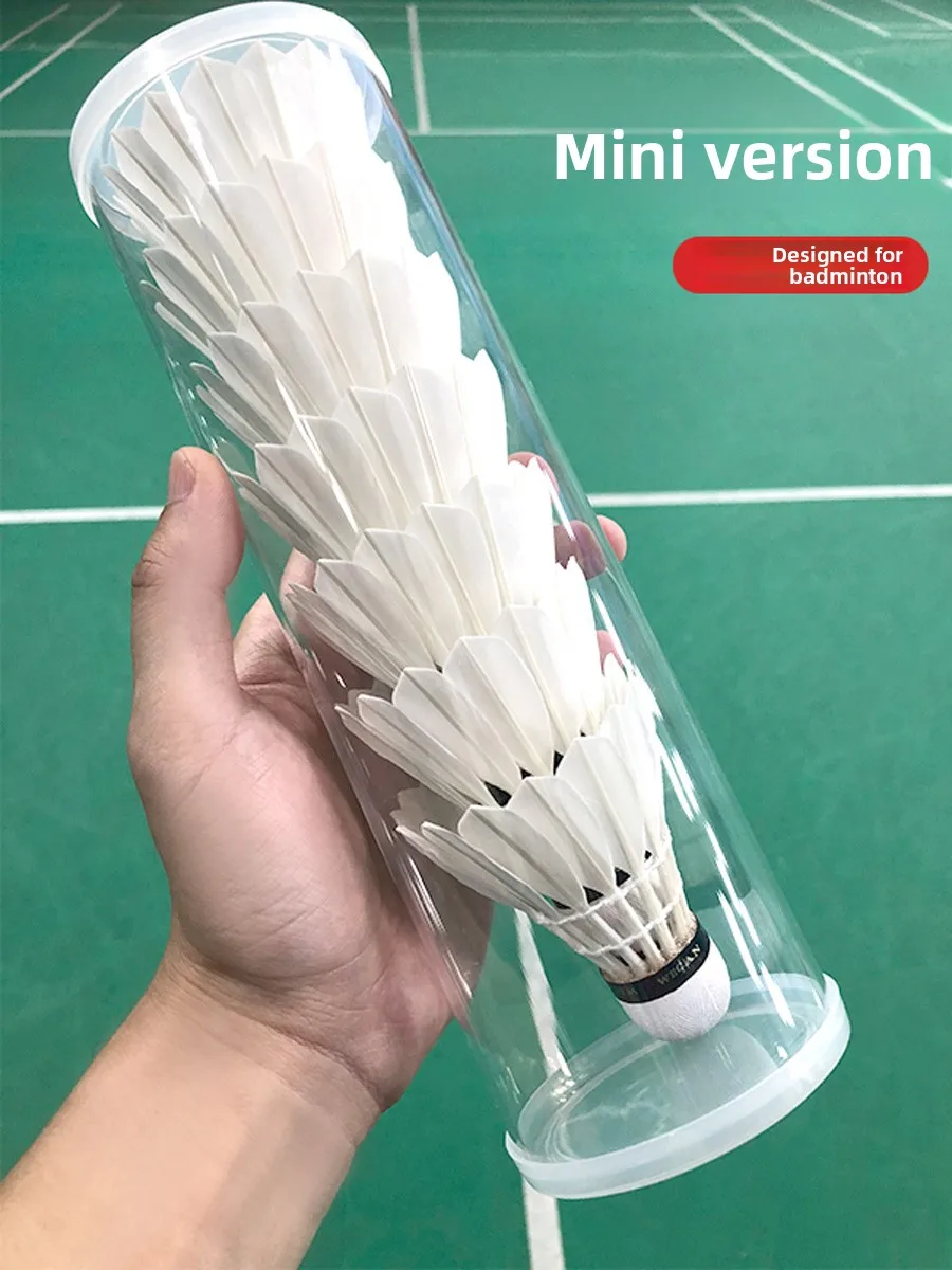 دلو شفاف لريشة الريشة الطائرة بأربعة أقسام، موزع كرات أوتوماتيكي لممارسة الريشة الطائرة وتخزينها