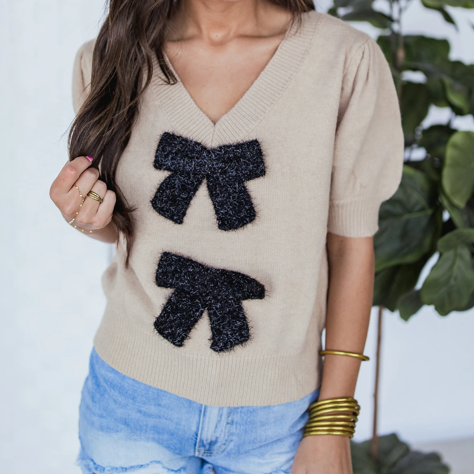 

Женские вязаные топы с бантом и аппликацией спереди, с коротким рукавом, v-образным вырезом, в рубчик, подол, свободные футболки, летние осенние топы