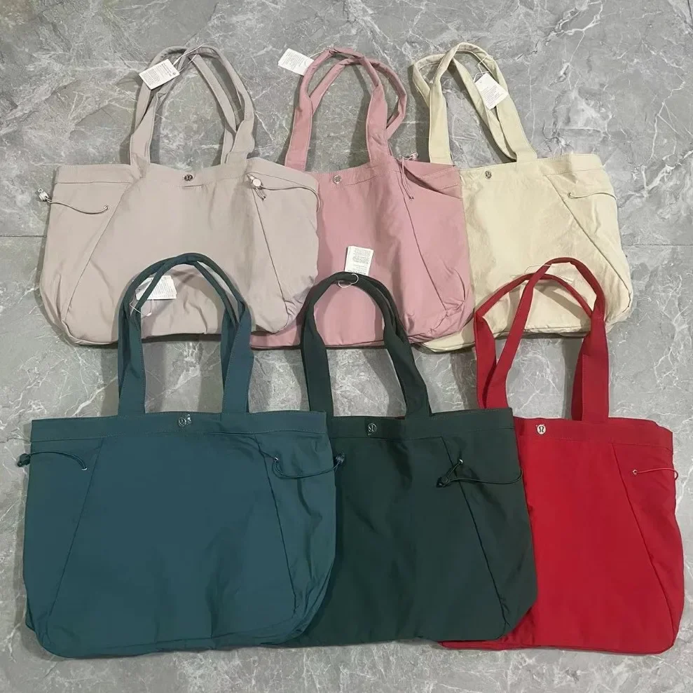 Lulu Handbag Tote Bag 18L Yoga Sports Leisure Single Shoulder Solid Color Tote Bag Leisure Beach Bag