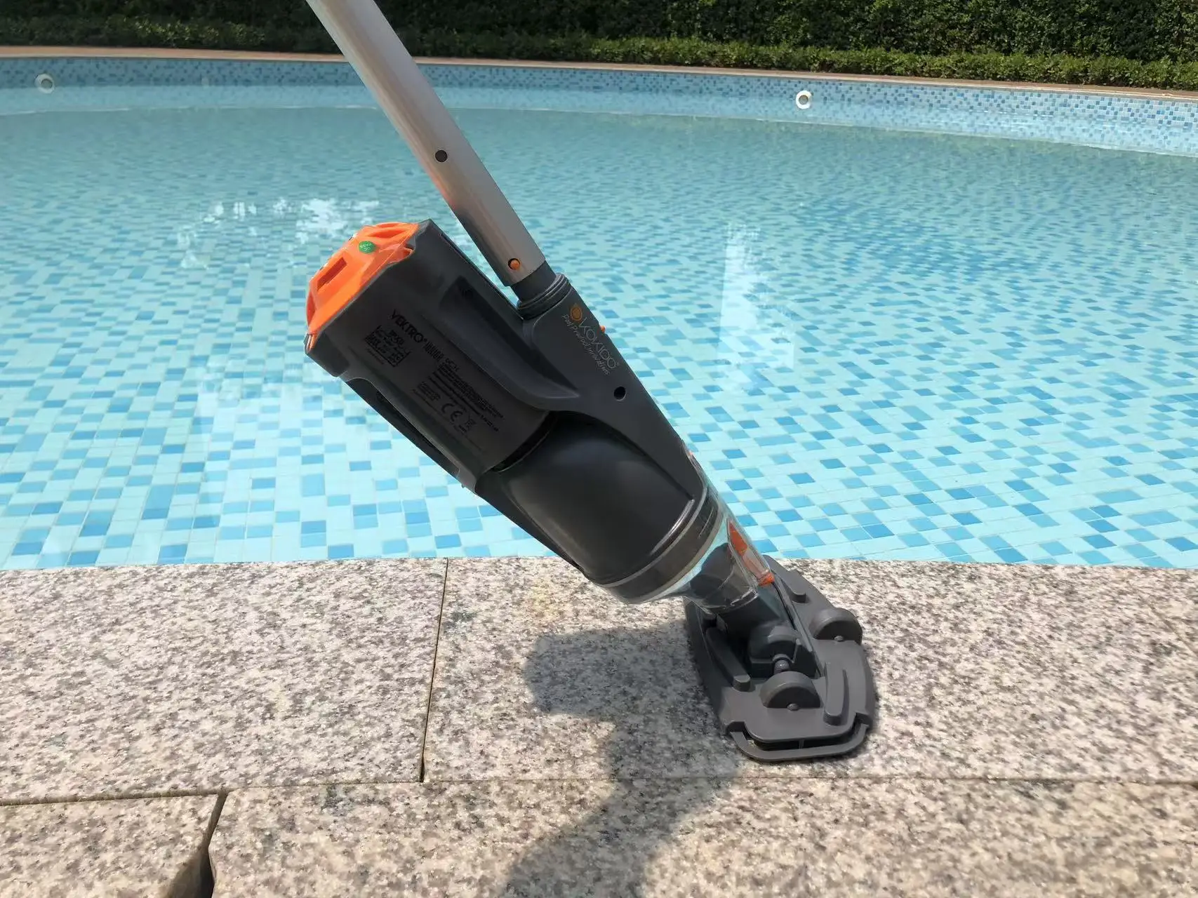 مكنسة كهربائية محمولة لحمام السباحة قابلة لإعادة الشحن، ملحقات مكنسة كهربائية محمولة لحمام السباحة