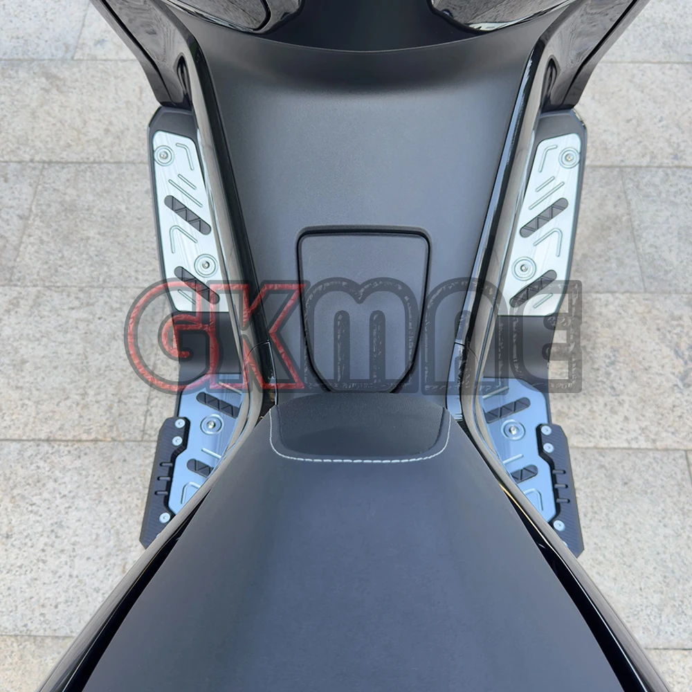 New Fit For Burgman 15 150 UFR150 Modified Aluminum Alloy CNC Foot Pegs Anti-fall Rubber Protection Strips Foot Pedal
