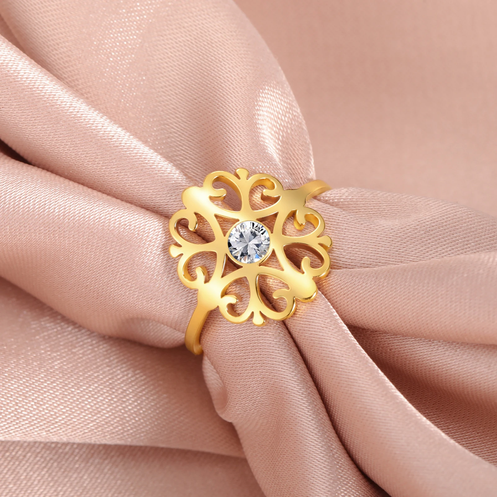 Skyrim Edelstahl-Blumenring mit Klaren Zirkonen Damenringe Ehering Böhmischer Schmuck Jubiläumsgeschenk Großhandel – Detail 15