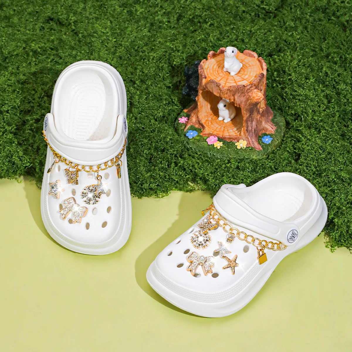 Kinder Slip-On Clogs und Pantoletten - Atmungsaktive, Wasserdichte EVA-Gartenschuhe mit Dekorativer Kette für Strand und Alltag 168 – Detail 16