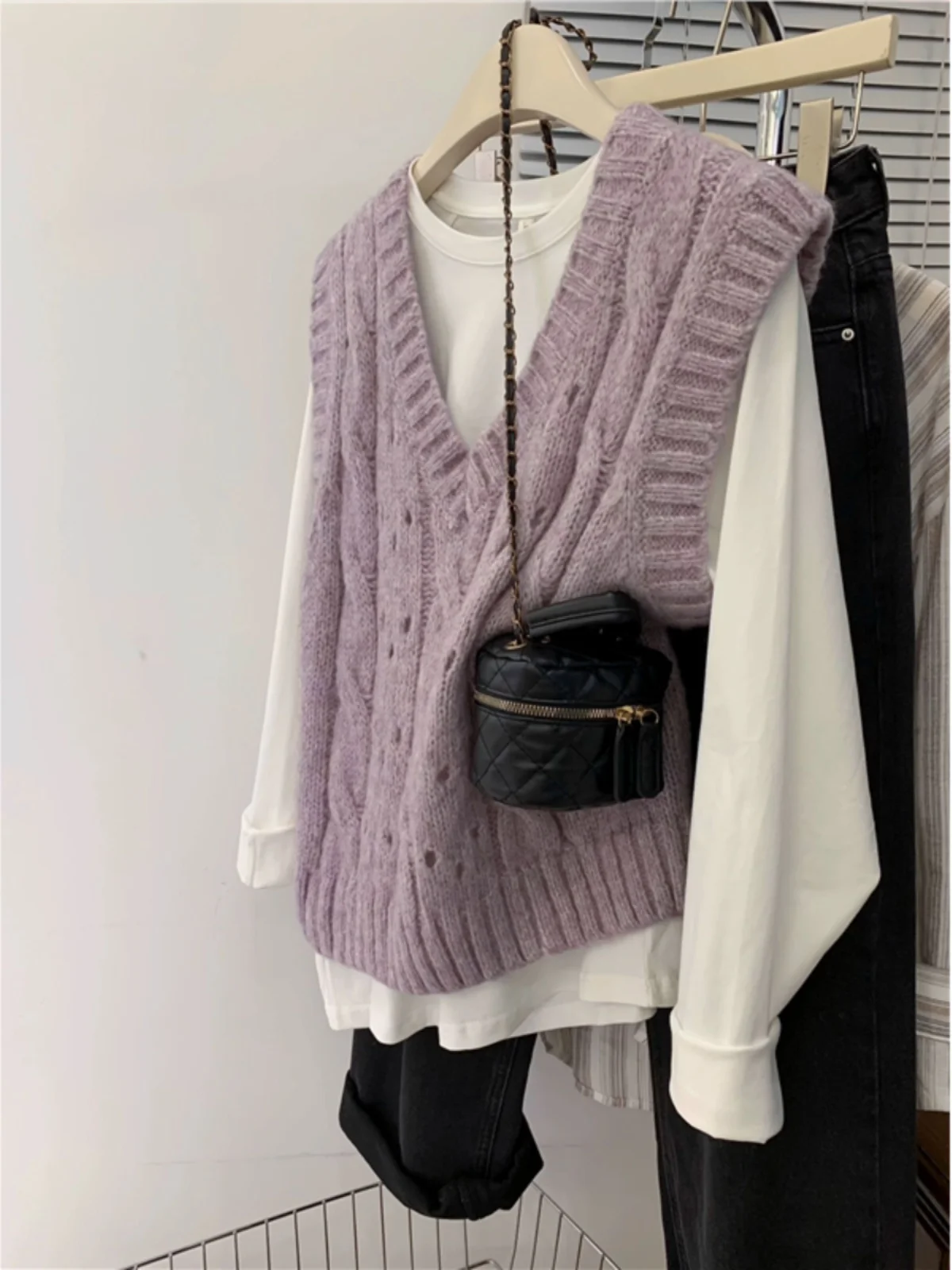 

Pink V-Ne Knitted Sweater Vest Women's Autumn Winter Svel Two-Piece Set Versatile Sle Chinese Production 2024 New A...