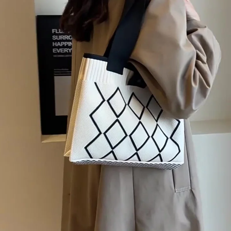 

Designer Luxury Bags Women Fashion Handbags High Quality Purse Tote Shoulder Bag Famous Brand Style for Chic Ladies