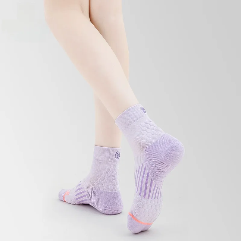 Sport's House Chaussettes mi-mollet respirantes pour la course à pied, chaussettes de sport absorbant la sueur et désodorisantes pour femme