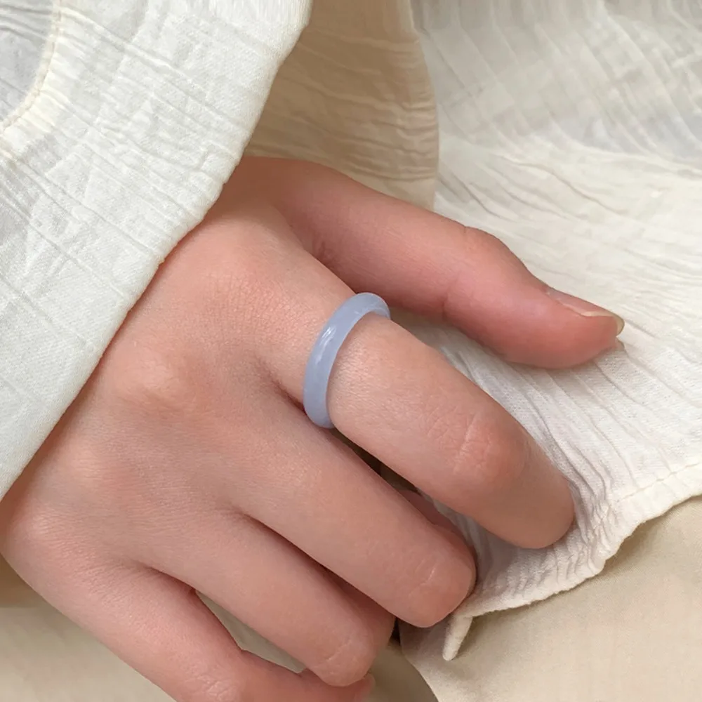 Simple Plastic Resin Ring Round Transparent Acetic Acid Finger Ring Glass/Lucite Geometric Imitation Jade Rings Lady view 3
