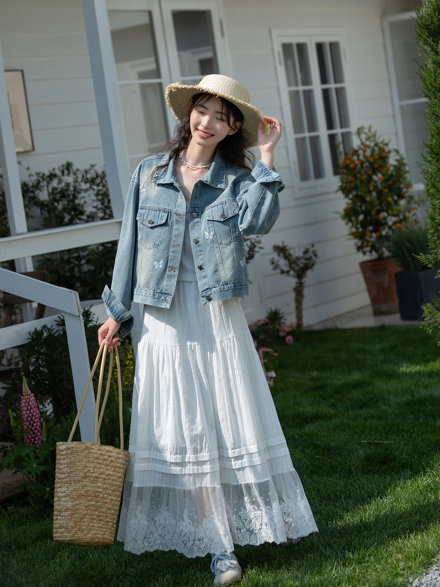

Spring New Arrival Women's Denim Lace Halter Neck Short Coat High Waist Skirt Two-Piece Set Fashionable Casual Outfit