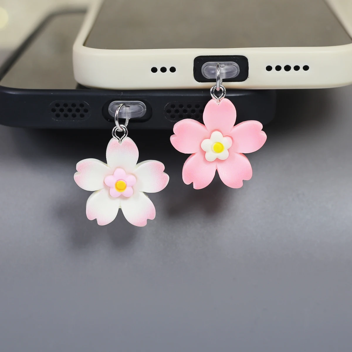 Mobile Phone Dust Plug Pendant 1 Small Flower Mobile Phone Decoration Accessory Pendant For Iphone Type-C Port Dust Plug Pendant