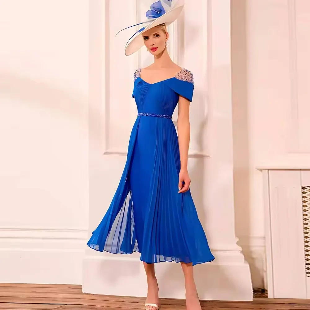 

Индивидуальный пошив: Ретро-платье для матери невесты из джерси, коктейльное платье А-силуэта, королевский синий, с открытыми плечами, драпировкой и бисером