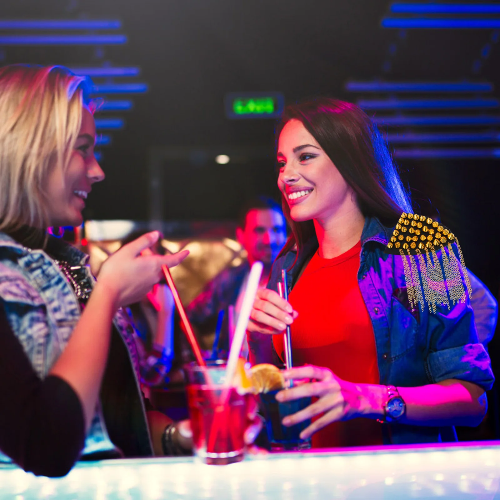 1個入り リベットタッセルチェーンショルダーエポレット ファッションユニフォームブレザーアクセサリー パフォーマンスコスチューム リベットショルダーエポレット