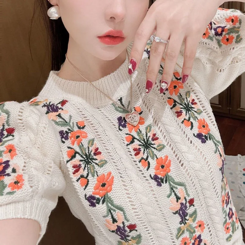 2024 Summer new women sweater Floral embroidery short sleeve knit t shirt women loose o neck pullover knit tees female