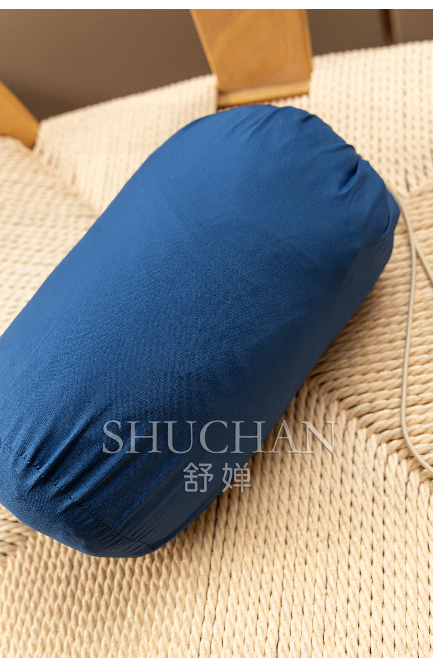 Light Outdoor Three-proof Pressure-free 90-down Hooded Down Jacket Women's 95B8 Casaco Feminino Inverno 2025