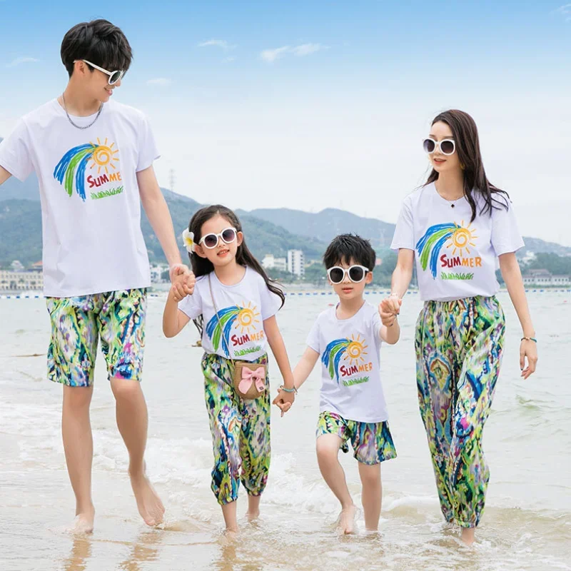 

Vacation Look Family Summer Clothes Set Mother and Daughter Pants and T-shirt 2 Piece Outfits Father and Son Tops Shorts Suit
