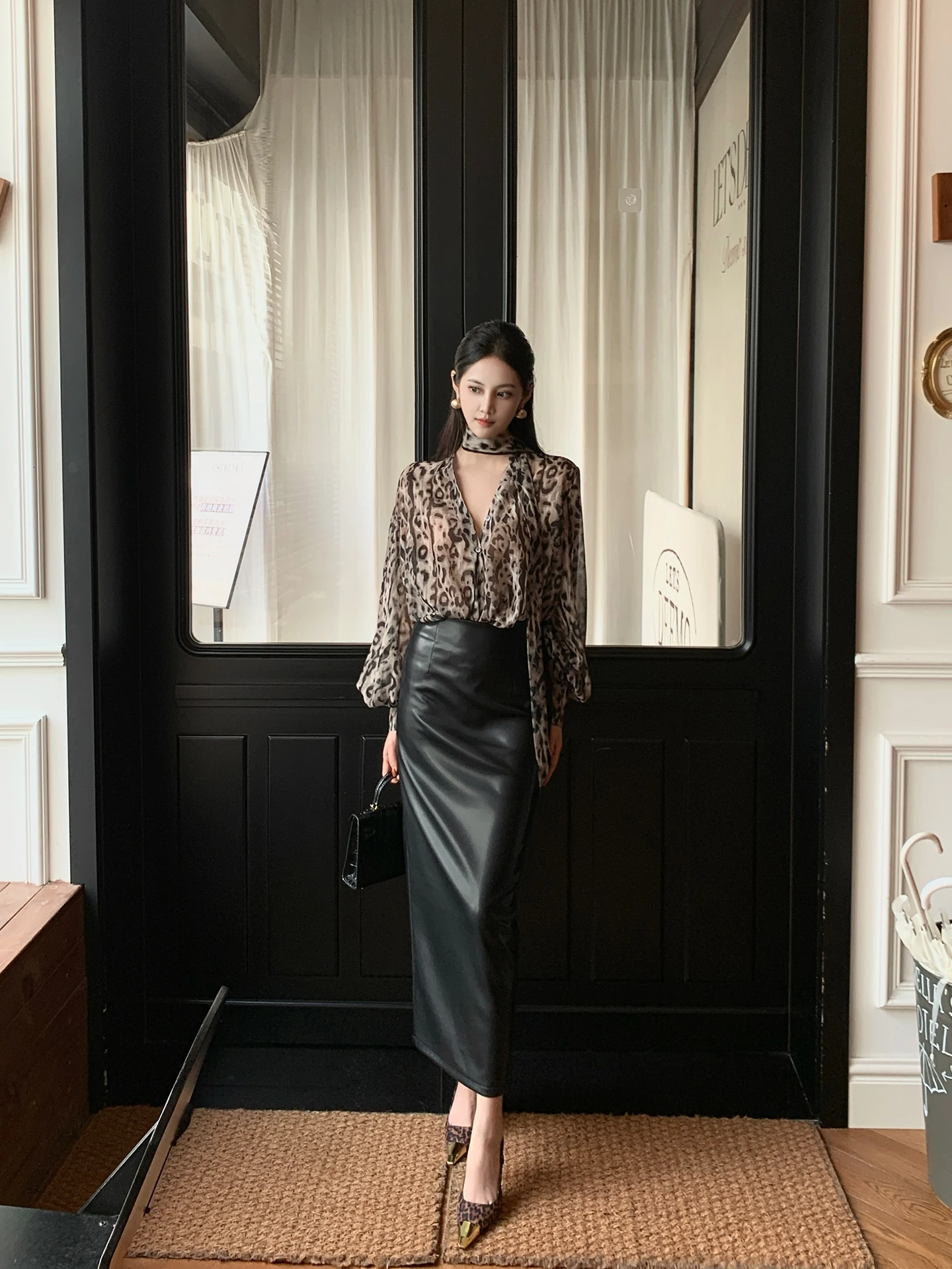 

Летняя новинка: женская блузка Rongjia с леопардовым принтом, простой дизайн, повседневная, дышащая, из полиэстера