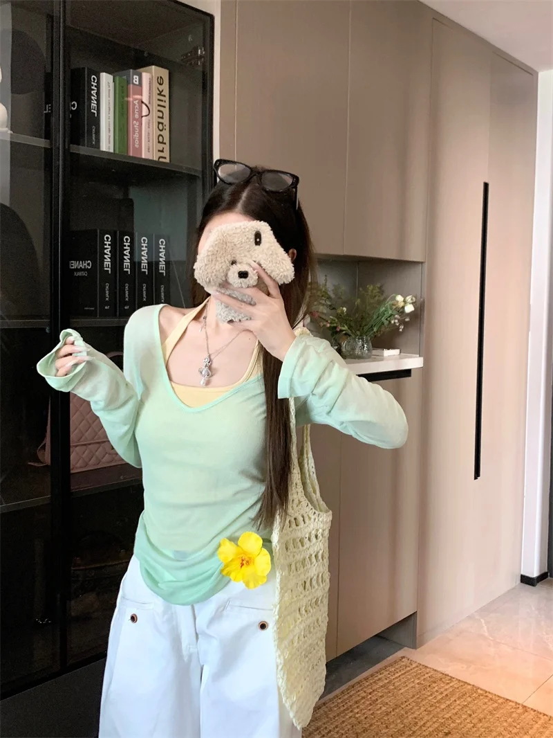 

Mint Green V-Neck Long Sleeve Sun Protection Cover up T-Shirt Women Summer Slimming Crop Top Two Piece Set Hanging Neck Vest