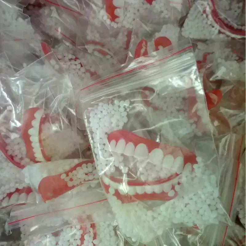 Comfortable Smiling False Teeth With Filling Glue Disposable Upper Lower Veneers Temporary Teeth Makeup