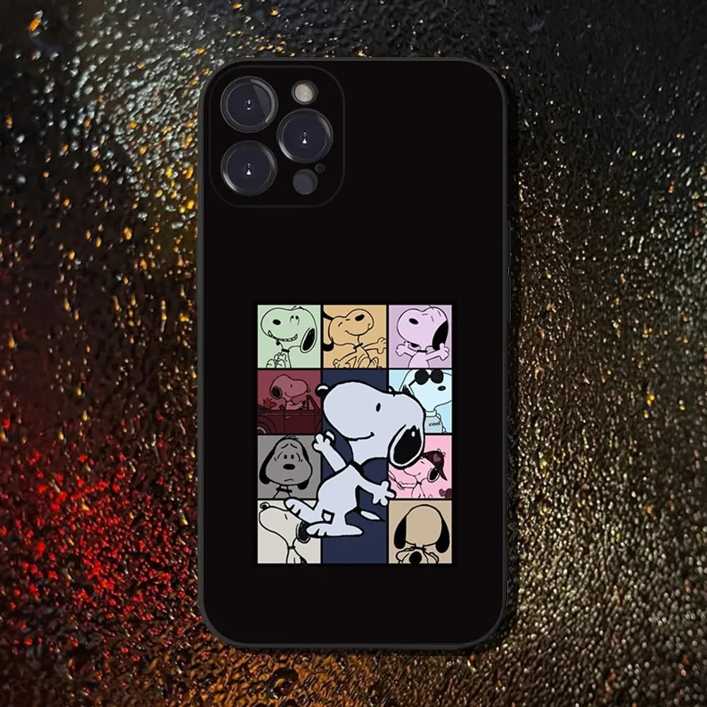 Casing Ponsel Kartun S-snoopys untuk iPhone 16,15,14,13,12,11 Plus,Pro Max,XS,X,XR,SE,Mini,8,7, Sampul Hitam Silikon Lembut