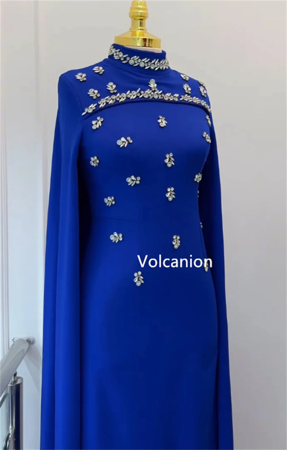 Индивидуальные платья-миди из джерси с блестками и высоким воротником, вечерние классические размеры в стиле ретро на заказ